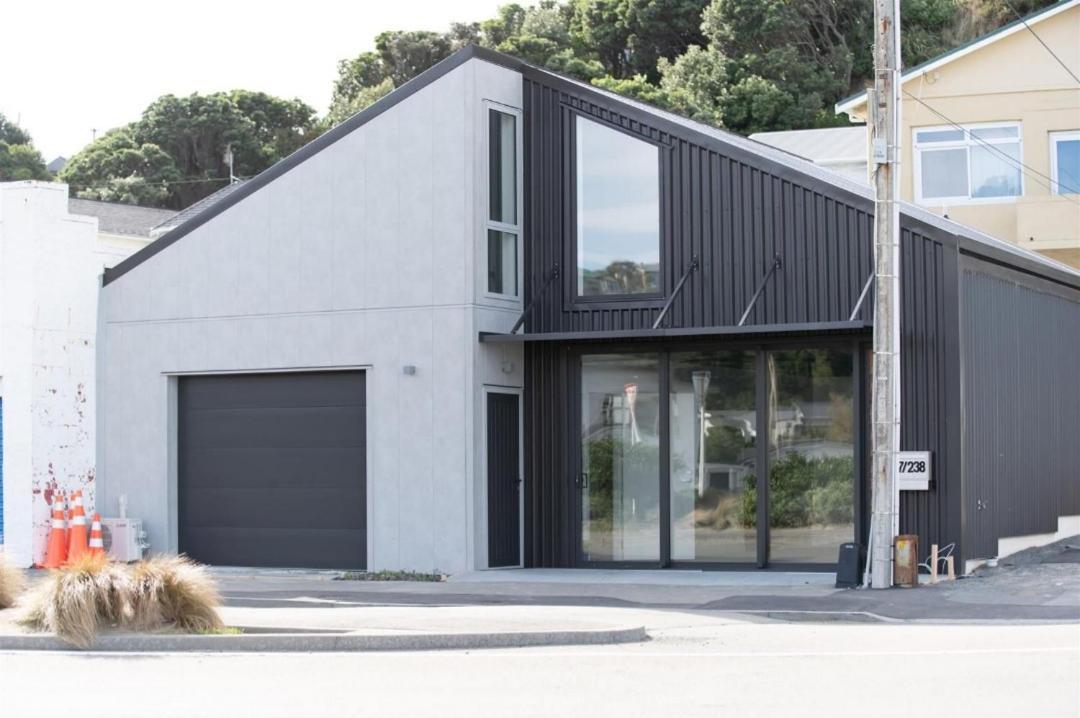 Modern & Cosy Studio Unit On Island Bay Beachfront Wellington Esterno foto