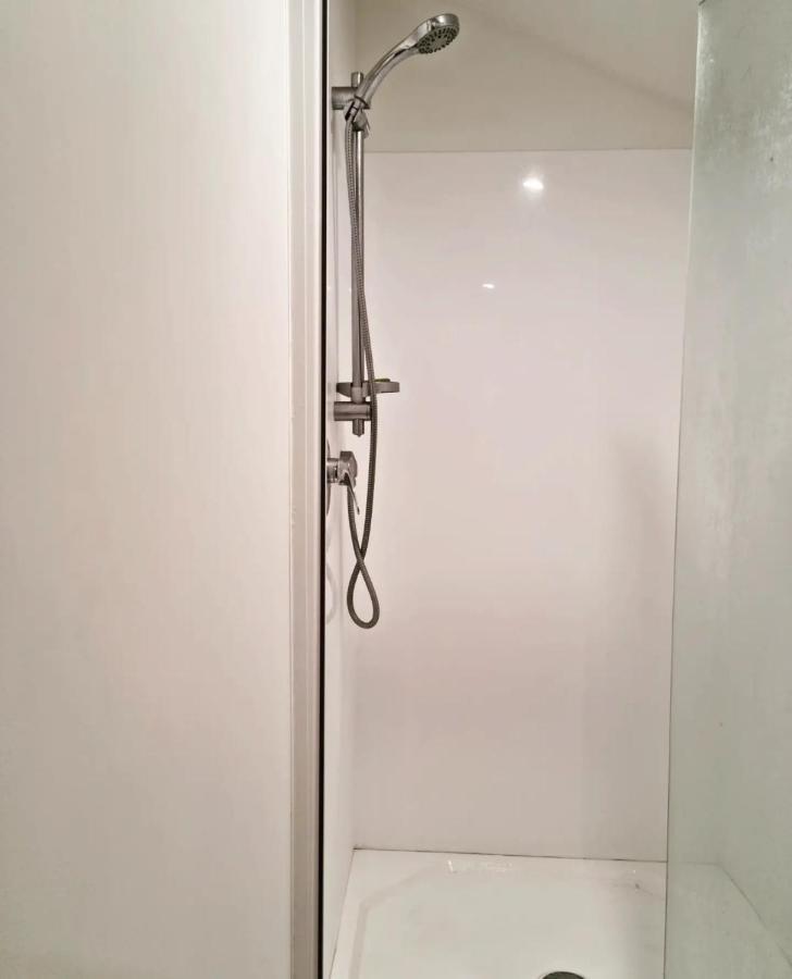 Modern & Cosy Studio Unit On Island Bay Beachfront Wellington Esterno foto
